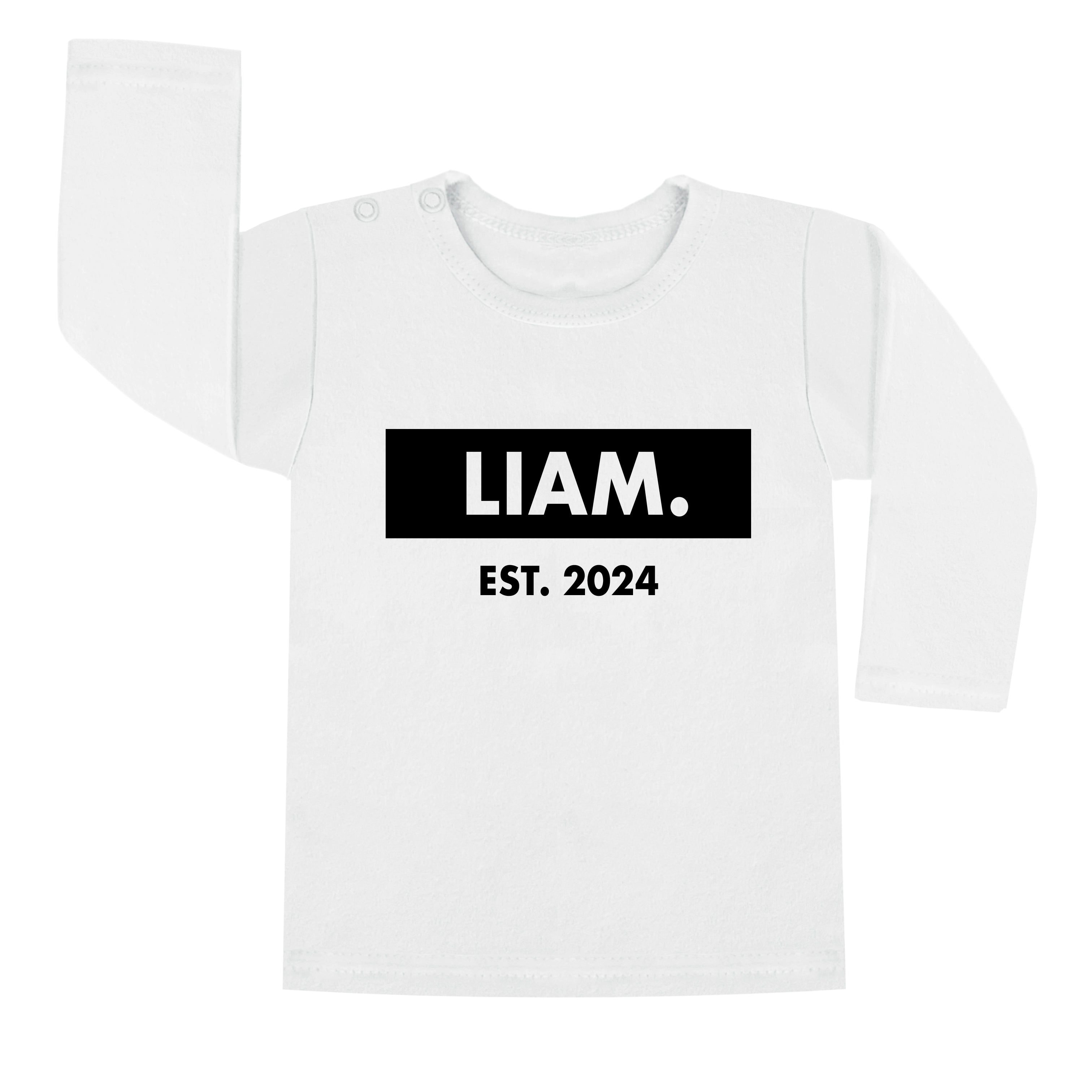 Gepersonaliseerd naamshirt met naam en geboortejaar. Naam shirt voor jongens. Kraamcadeau zwangerschap zwangerschapsaankondiging. Unieke jongenskleding