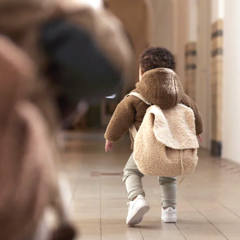 Gepersonaliseerd teddy rugtasje rugzak rugtas rugzakje tas met naam. Bruin Biscuit naturel zandkleurig baby jongen meisje kinderdagverblijf peuterspeelzaal eerste tasje babyspulletjes Jollein Boefjes en Bijtjes kraamcadeau zwangerschap kraamfeest babyborrel