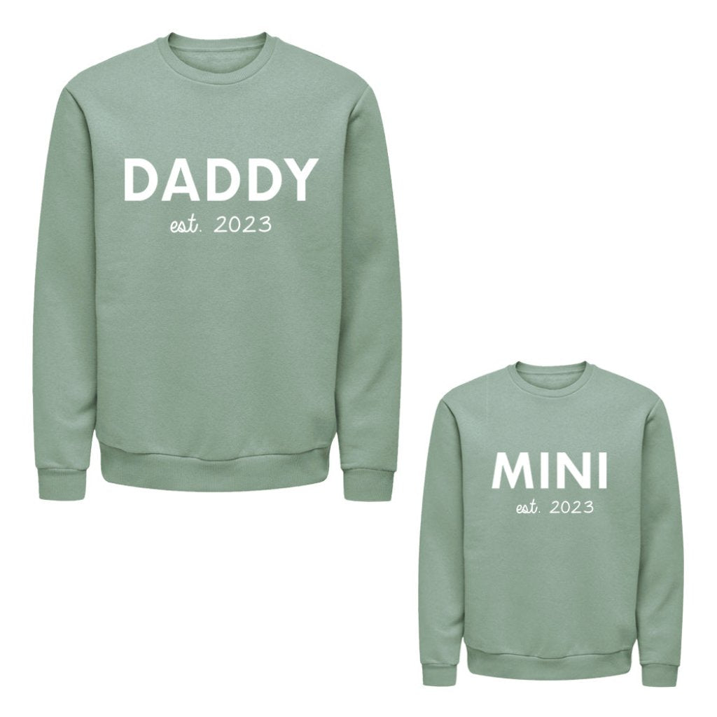 Twinning Twin Set vaderdagcadeau kerstcadeau sinterklaascadeau kado voor papa vader matchen met kind zwangerschapsaankondiging vader en zoon papa en dochter uniek vaderdag kado boefjes en bijtjes truien Daddy Mini